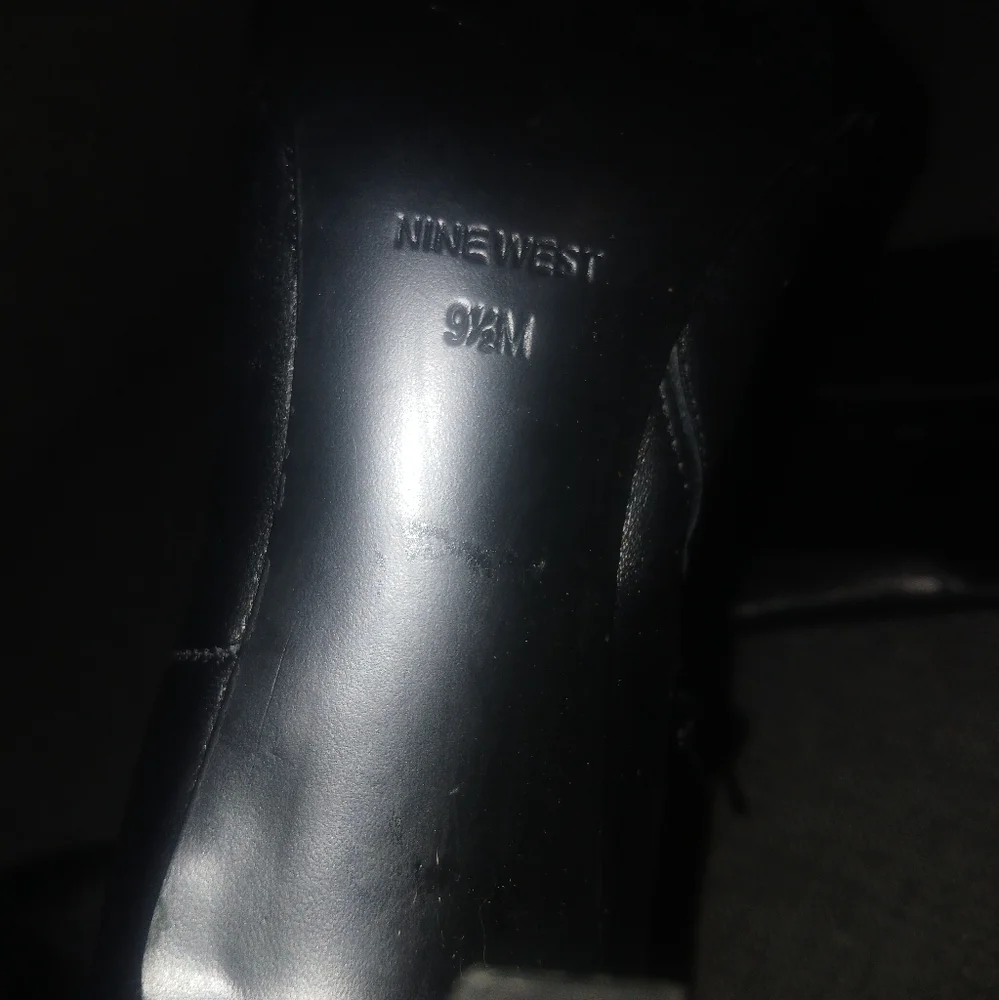 Nine West elegant Black Leather Knee-High Boots 3.5 inch heel. 9.5 - Picture 4 of 6